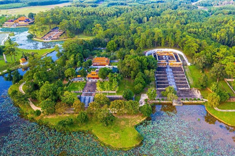 Thời tiết Thừa Thiên Huế chịu ảnh hưởng của đặc điểm vị trí địa lý